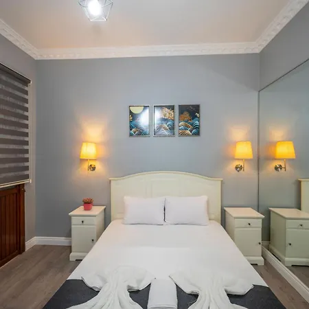 Aparthotel Butterfly House 3*