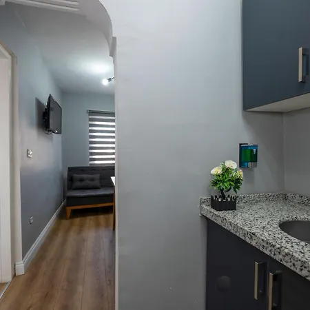 Ξενοδοχείο με διαμερίσματα Butterfly House 3*